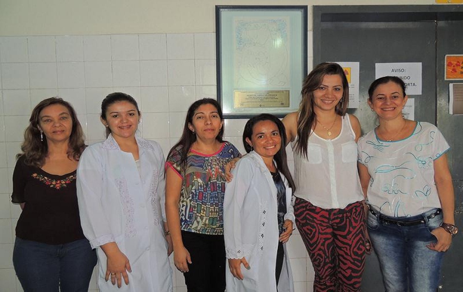 Equipe de saúde faz avaliação no Hospital Josefina Getirana Neta para saber se os dez passos do aleitamento materno vem sendo cumprindo