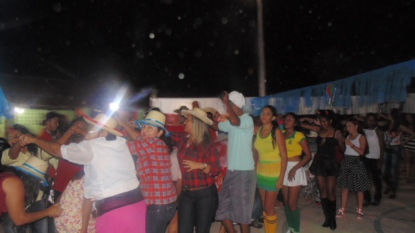 Comunidade Malhada do Juazeiro realizou apresentação de quadrilhas   - Imagem 30