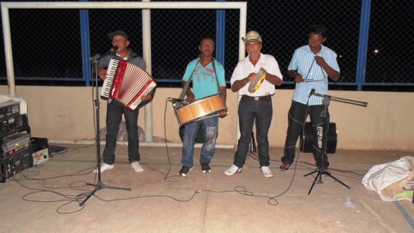 Comunidade Malhada do Juazeiro realizou apresentação de quadrilhas   - Imagem 6