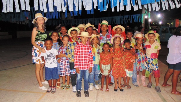 Comunidade Malhada do Juazeiro realizou apresentação de quadrilhas   - Imagem 18