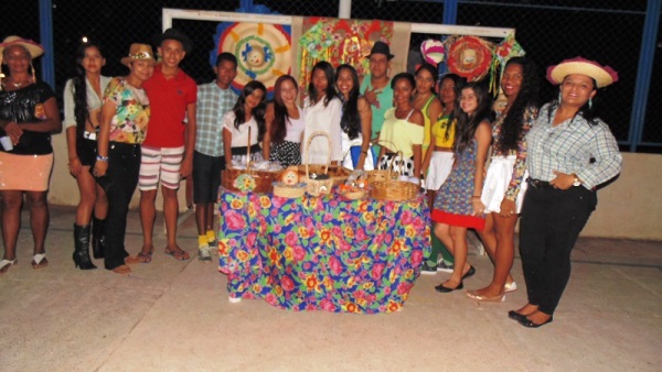 Comunidade Malhada do Juazeiro realizou apresentação de quadrilhas   - Imagem 1