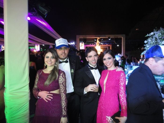 Formandos em medicina fazem festa  - Imagem 1