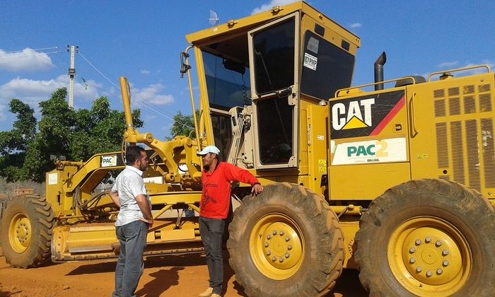 Prefeitura de Oeiras recupera estradas e leva água encanada à zona rural - Imagem 7