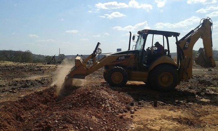 Prefeitura de Oeiras recupera estradas e leva água encanada à zona rural - Imagem 2