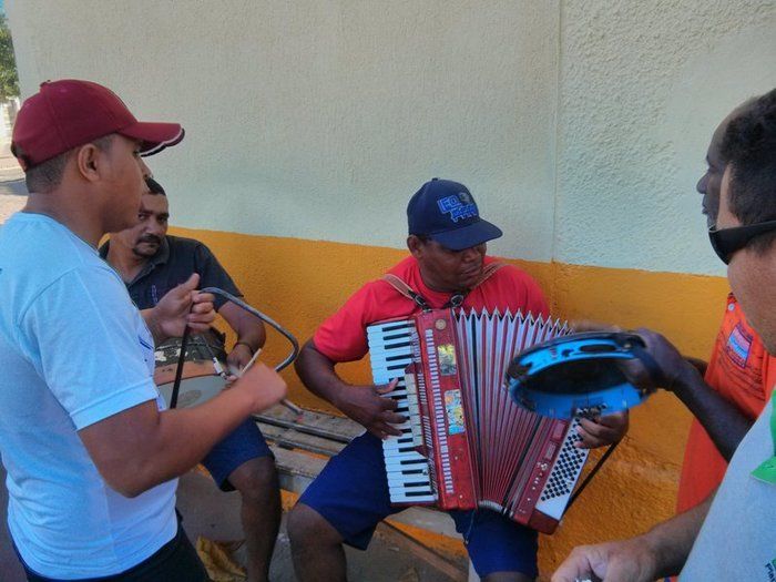 Começou o festejo do Padroeiro da cidade. Um café da manhã ao som da sanfona marca o início da festa  - Imagem 3