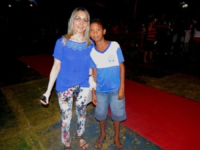 Prefeito Tintin distribui prêmios no dia do estudante - Imagem 2