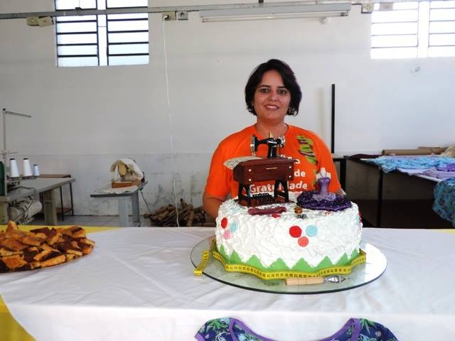 Primeira-dama Edneida Fortes participa de encerramento de curso de Corte e Costura - Imagem 10