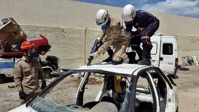 Corpo de Bombeiros finaliza curso de resgate veicular e forma 42 alunos - Imagem 19