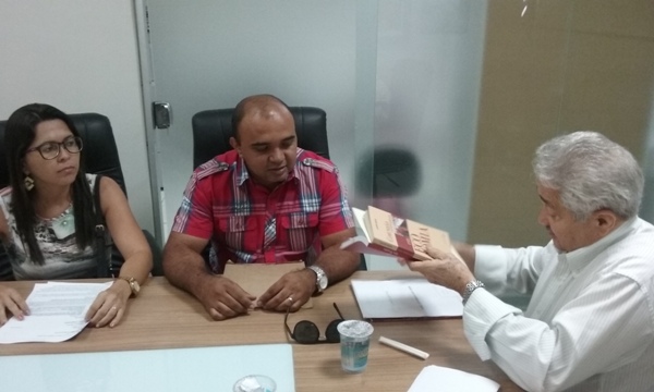 Prefeito de Lagoinha Visita Senador Elmano Ferrer  - Imagem 1
