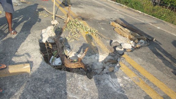 Ponte na divisa do Piauí com o Ceará é interditada após estrutura ceder - Imagem 2