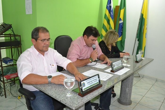 Câmara Municipal realiza mais uma sessão - Imagem 5