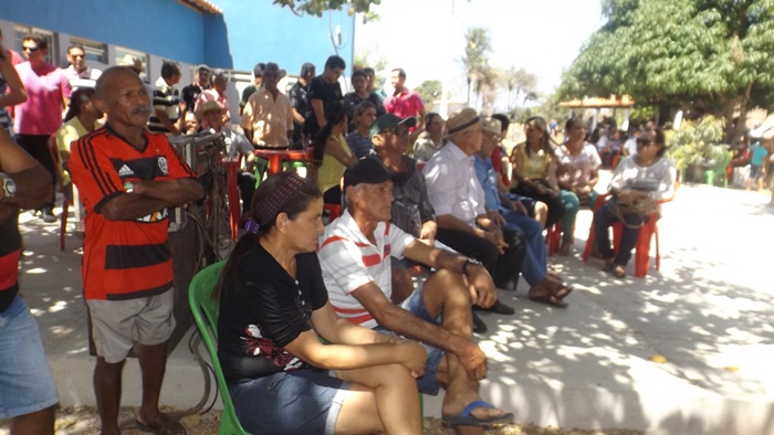 Prefeito Zé Henrique inaugura uma UBS, praça e abastecimento d'água na região do outro lado - Imagem 32