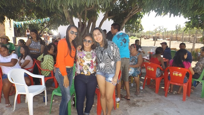 Prefeito Zé Henrique inaugura uma UBS, praça e abastecimento d'água na região do outro lado - Imagem 42