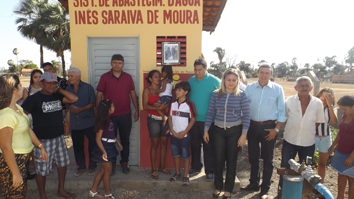 Prefeito Zé Henrique inaugura uma UBS, praça e abastecimento d'água na região do outro lado - Imagem 4
