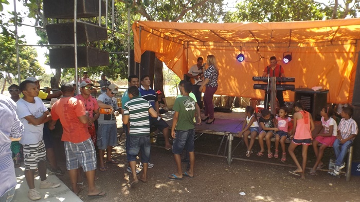 Prefeito Zé Henrique inaugura uma UBS, praça e abastecimento d'água na região do outro lado - Imagem 41