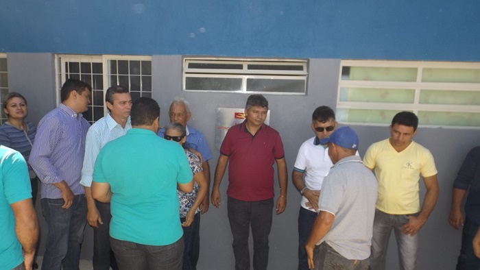 Prefeito Zé Henrique inaugura uma UBS, praça e abastecimento d'água na região do outro lado - Imagem 8