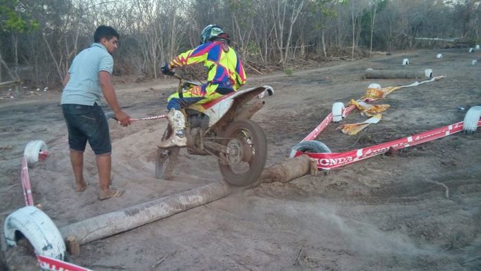 Altas Aventuras Marcou o 1ª Enduro dos Fortes na cidade de Francisco Ayres  - Imagem 2