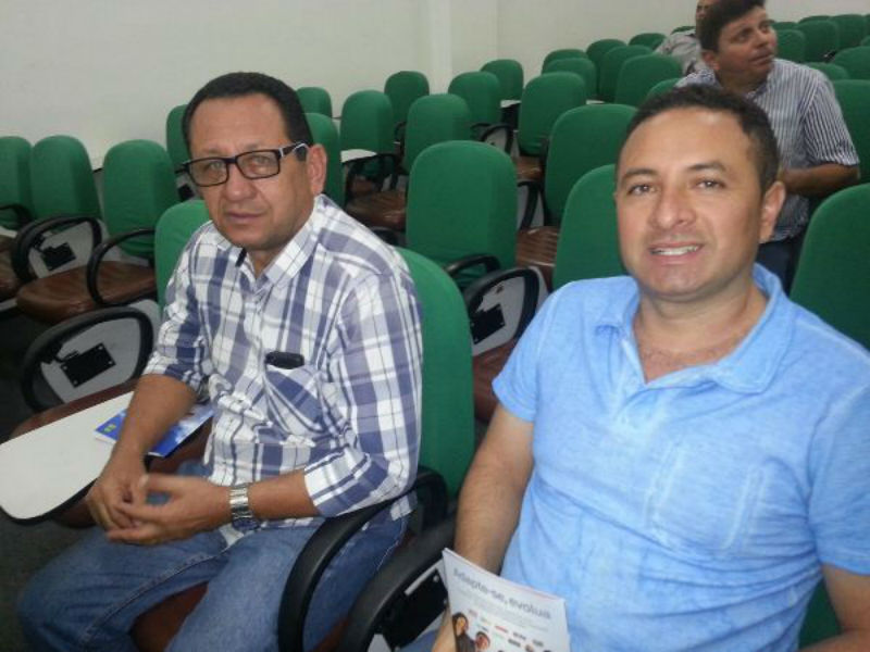 Vice-prefeito e tesoureiro de Santo Inácio do Piauí participaram de reunião na APPM 