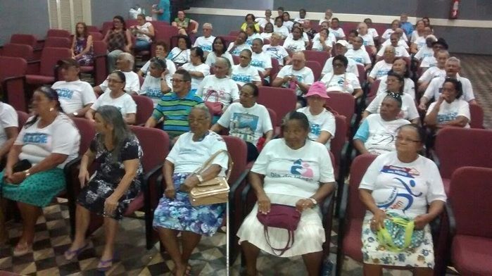 Grupo da melhor idade de Oeiras é contemplada com sessão especial de cinema - Imagem 2