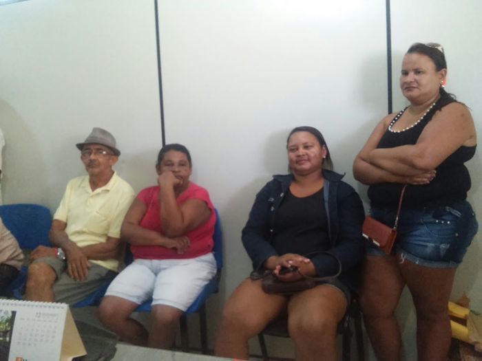 Prefeito Zé Resende se reúne com os donos das 36 casas Minha Casa, Minha Vida, que já estão pronta. - Imagem 6