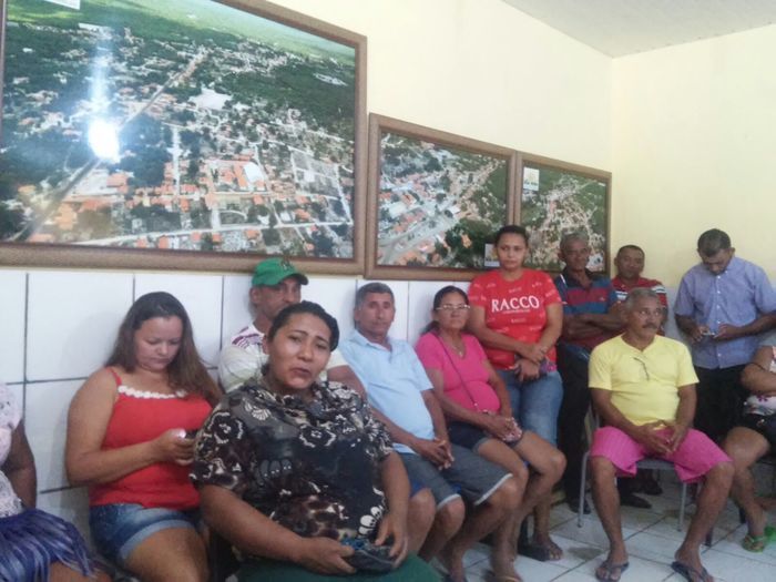 Prefeito Zé Resende se reúne com os donos das 36 casas Minha Casa, Minha Vida, que já estão pronta. - Imagem 4