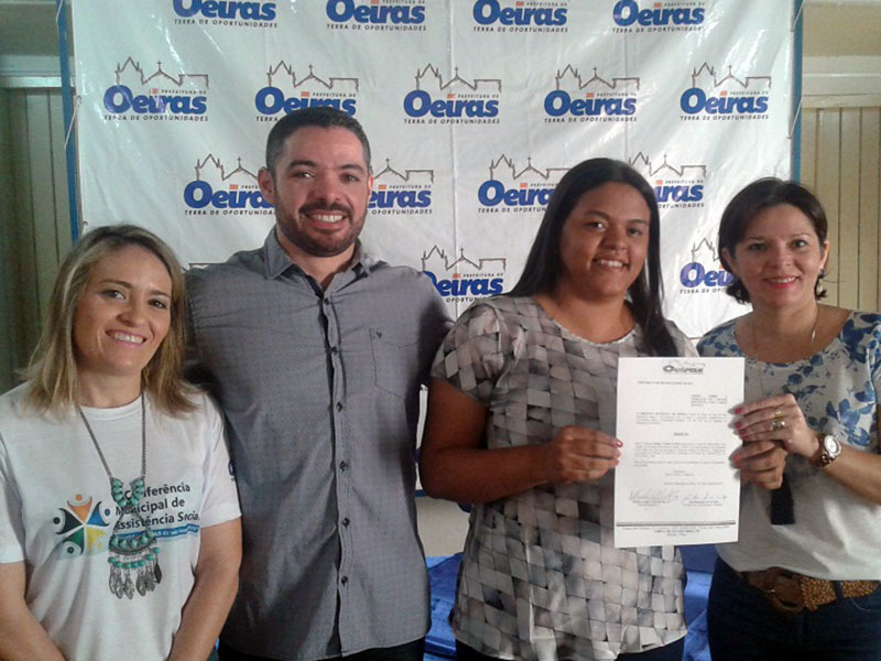 Prefeitura de Oeiras empossa aprovados em concurso público nas áreas de Assistência Social e Saúde