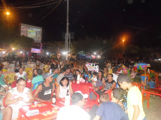Atrações de fim de semana reúnem unionenses na praça da Matriz - Imagem 4