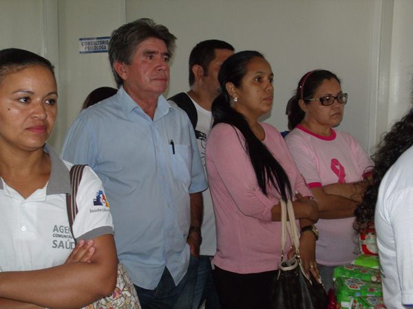 Secretarias Municipais de Saúde e Assistência Social promovem palestras e entrega de kits de enxoval para gestantes de Cajueiro da Praia - Imagem 5