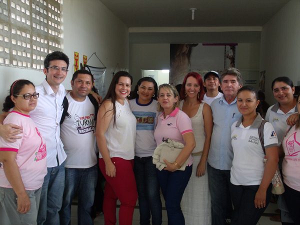 Secretarias Municipais de Saúde e Assistência Social promovem palestras e entrega de kits de enxoval para gestantes de Cajueiro da Praia - Imagem 12