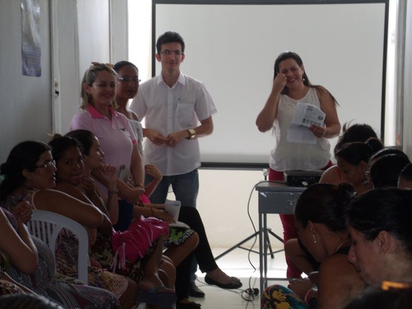 Secretarias Municipais de Saúde e Assistência Social promovem palestras e entrega de kits de enxoval para gestantes de Cajueiro da Praia - Imagem 8