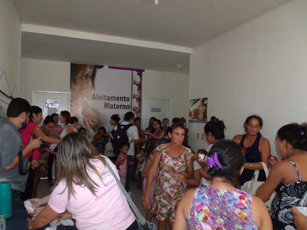 Secretarias Municipais de Saúde e Assistência Social promovem palestras e entrega de kits de enxoval para gestantes de Cajueiro da Praia - Imagem 11