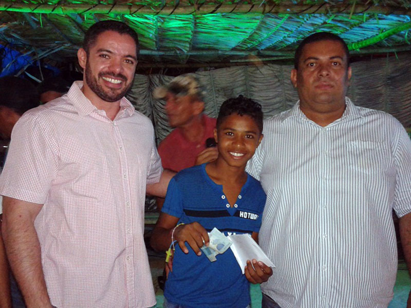 Povoado Boa Nova em Oeiras recebe serviços de saúde e visita do prefeito