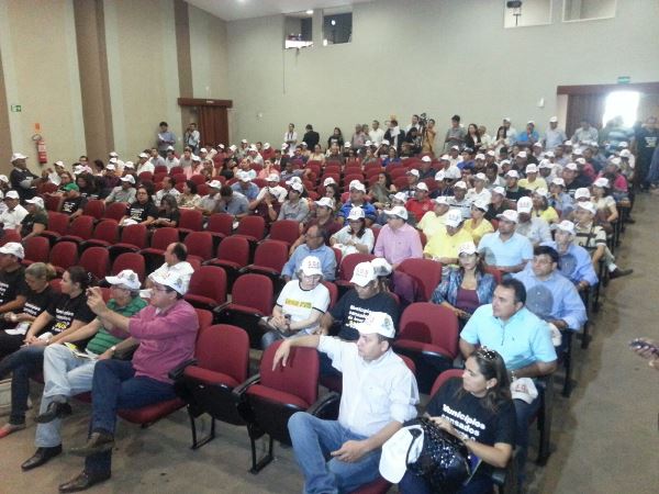 Prefeito de Santo Inácio participa de protesto a favor dos municípios - Imagem 5