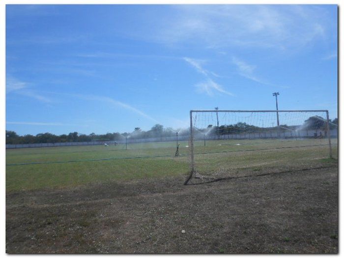 Prefeitura de Inhuma implanta novo gramado no Estádio - Imagem 11