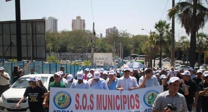 Prefeito Tintin vai a manifestações - Imagem 2