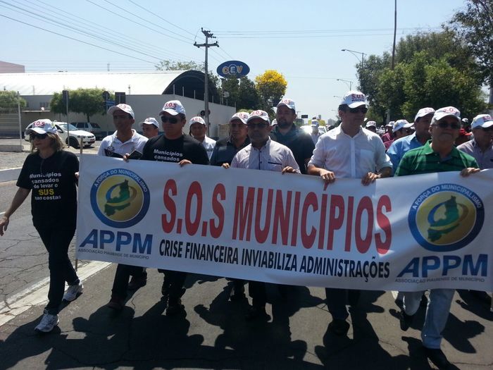 Prefeita de Francinópolis participou da marcha em protesto à queda do FPM - Imagem 6