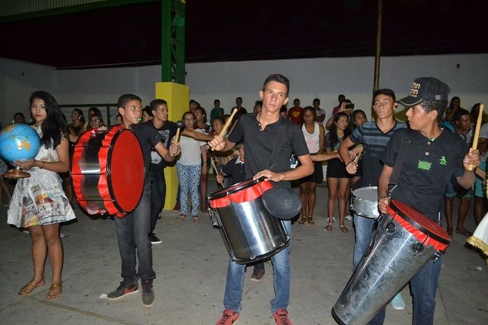 V Semana Cultural é encerrada com gincana, desfile e festa! - Imagem 44