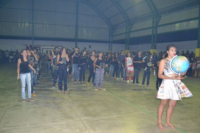 V Semana Cultural é encerrada com gincana, desfile e festa! - Imagem 52