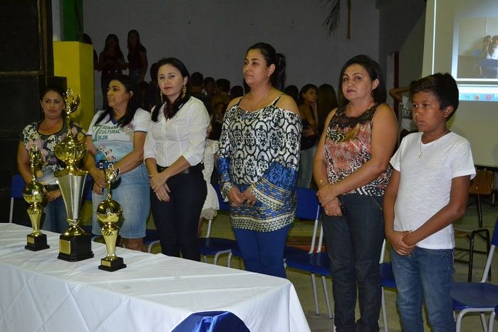 V Semana Cultural é encerrada com gincana, desfile e festa! - Imagem 6