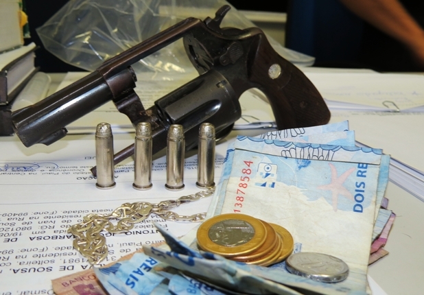 Homem é preso em Parnaíba com arma e munições - Imagem 2