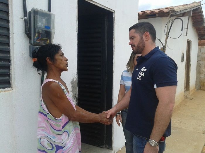 Lukano Sá entrega nova casa à moradora em Oeiras - Imagem 2