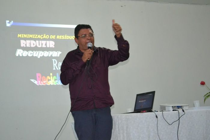 Secretaria Municipal de Educação promove evento pedagógico junto aos professores - Imagem 21