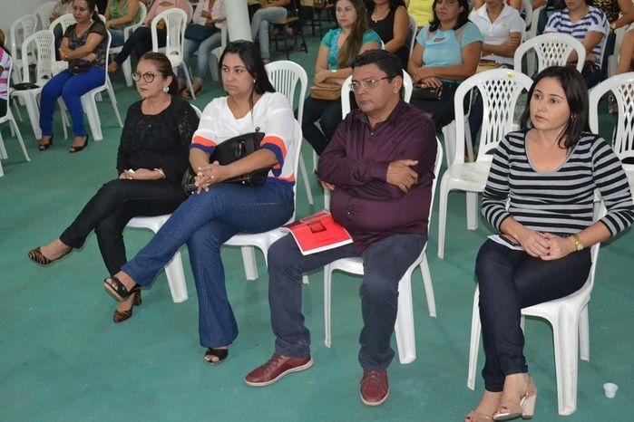 Secretaria Municipal de Educação promove evento pedagógico junto aos professores - Imagem 5