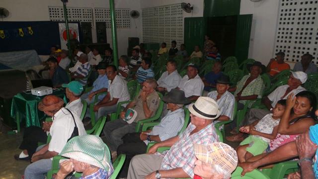 Assistência Social de Pimenteira realiza jantar para os pais - Imagem 13