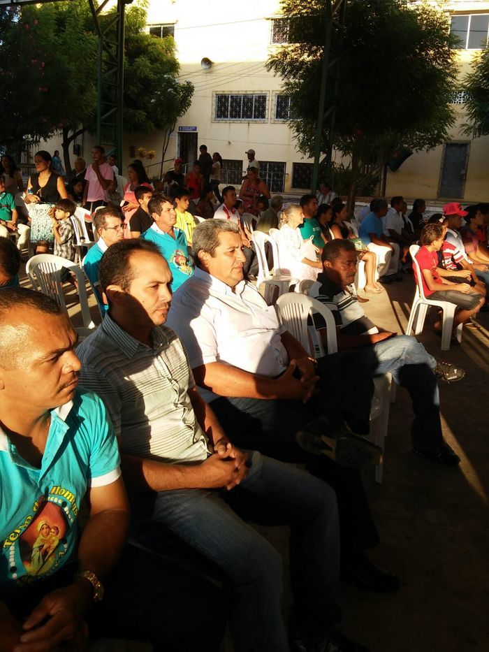 Prefeito Zé Resende vai a Canindé pagar promessa de Campanha. - Imagem 7