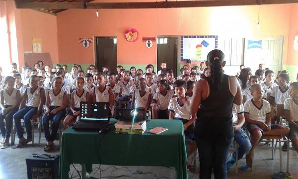 Alunos participaram de palestra sobre saúde bucal  - Imagem 5