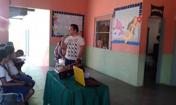 Alunos participaram de palestra sobre saúde bucal  - Imagem 4