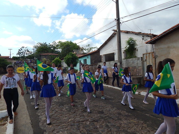 Veja mais fotos do Desfile de 7 de Setembro em Francinópolis - Imagem 81