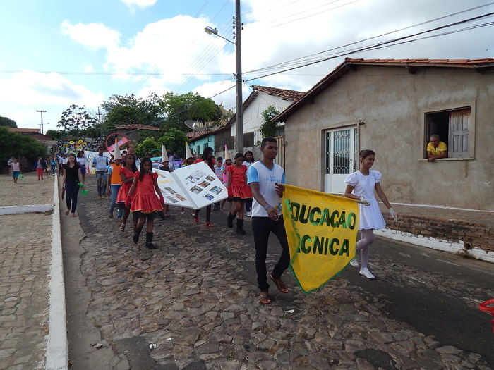 Veja mais fotos do Desfile de 7 de Setembro em Francinópolis - Imagem 66
