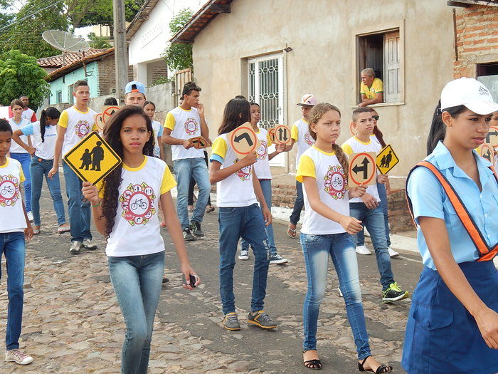 Veja mais fotos do Desfile de 7 de Setembro em Francinópolis - Imagem 50